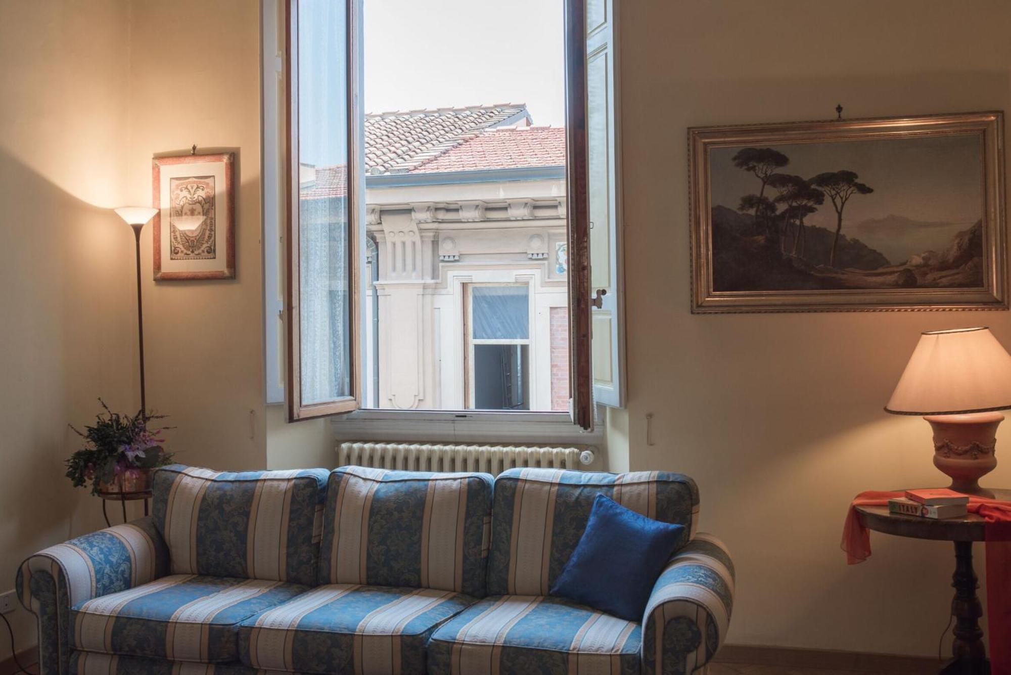Italian Experience-Duomo Suite Florence Exterior photo