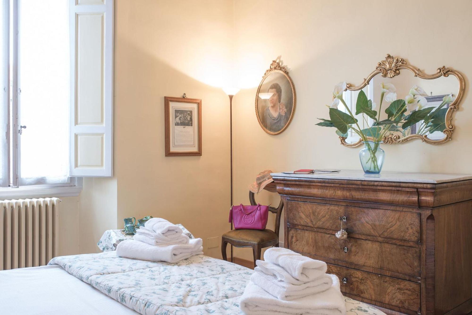 Italian Experience-Duomo Suite Florence Exterior photo